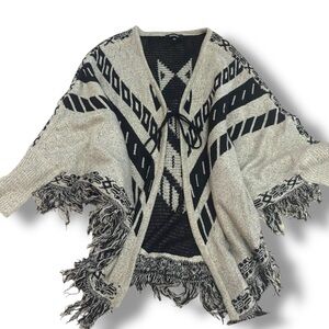Relativity Beige/Gray Black Poncho Sweater Southwest Aztec Fringe Bohemian - 3X